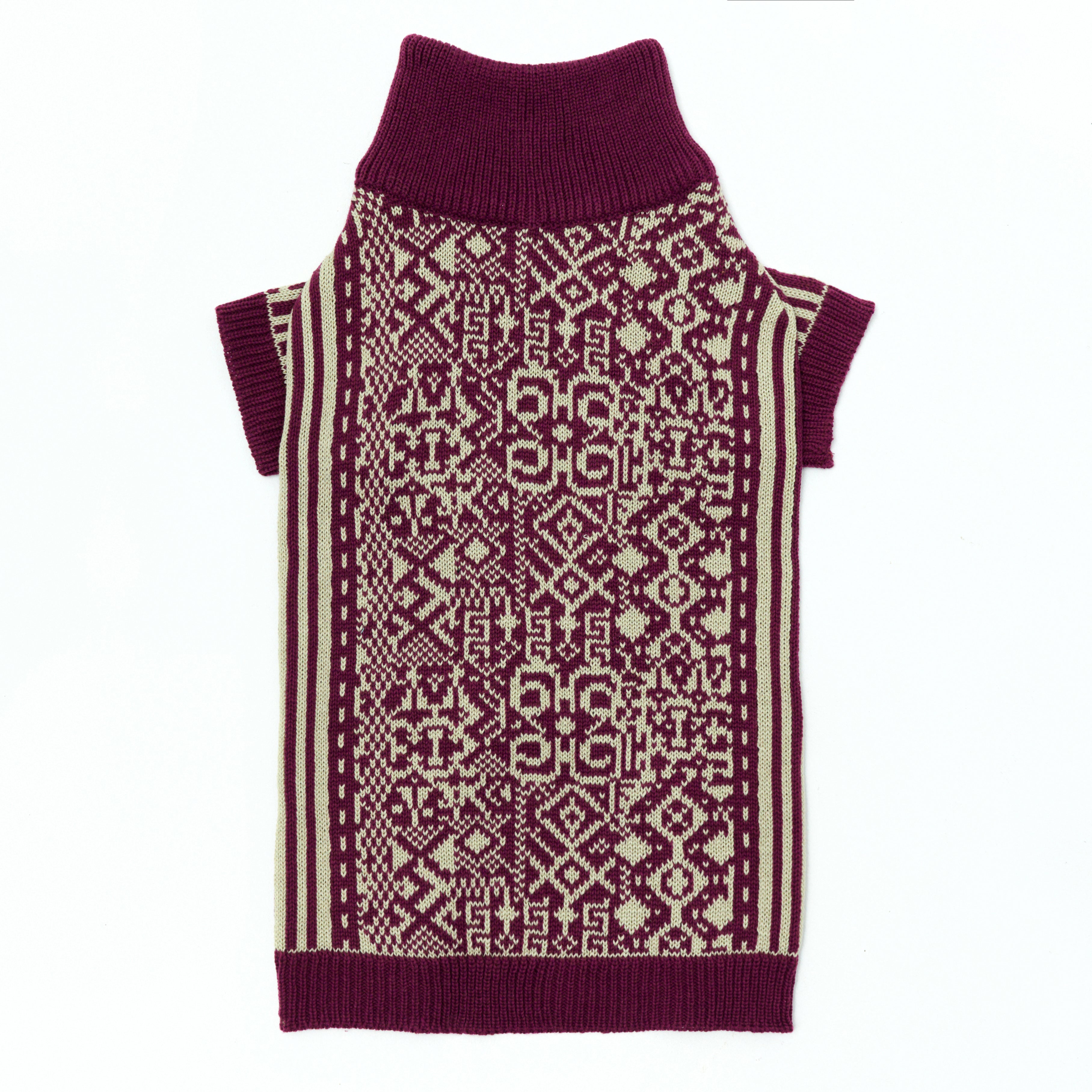 Wild berry&white pattern sweater